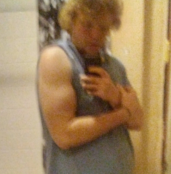 Meet your Posher, Harley - Picture 1 of 1